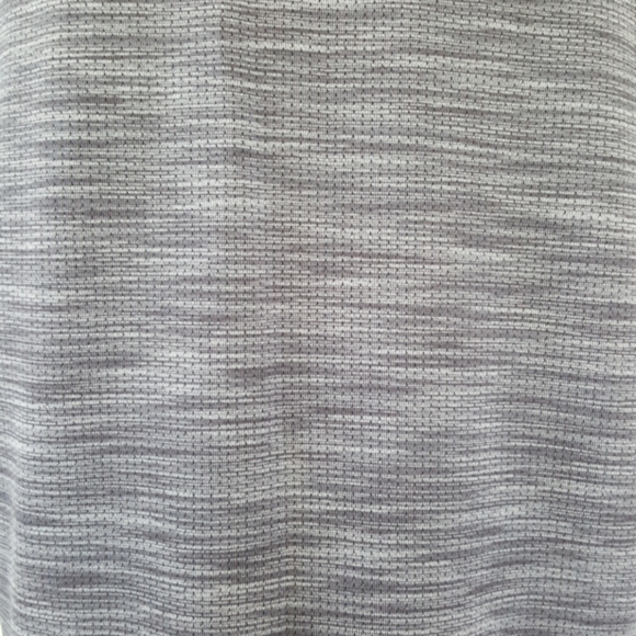 UNDER ARMOUR HEATGEAR Men's Athletic Shirt (L) - Picture 5 of 9